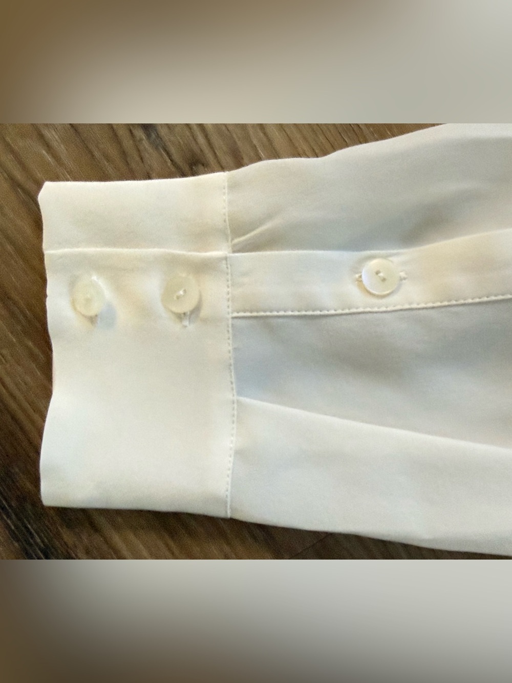 Nordstrom Collection 100% Silk Button Down Shirt in Off White Cream Size Medium - Picture 6 of 6